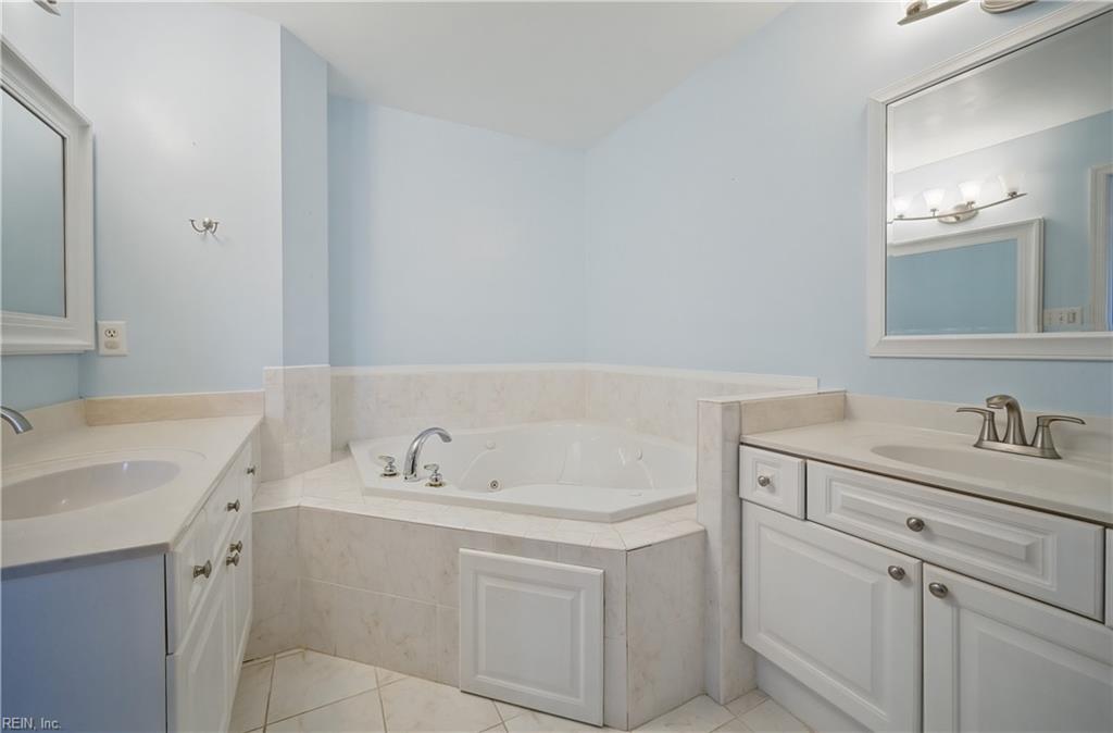 2308 Beach Castle Ln Property Photo 19