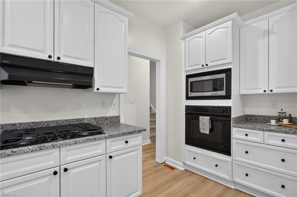 804 Catrina Ln Property Photo 22