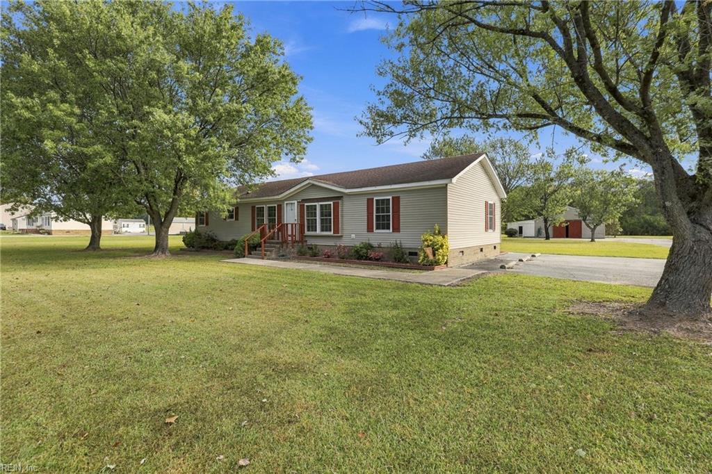 419 Daniels Rd Property Photo 10