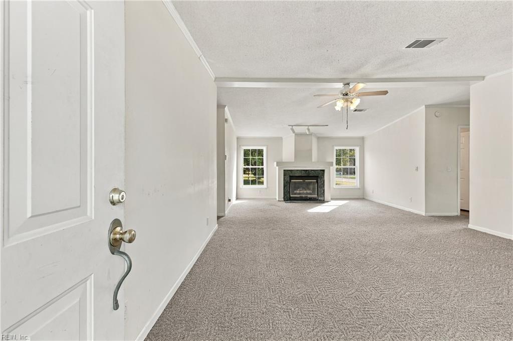 419 Daniels Rd Property Photo 12