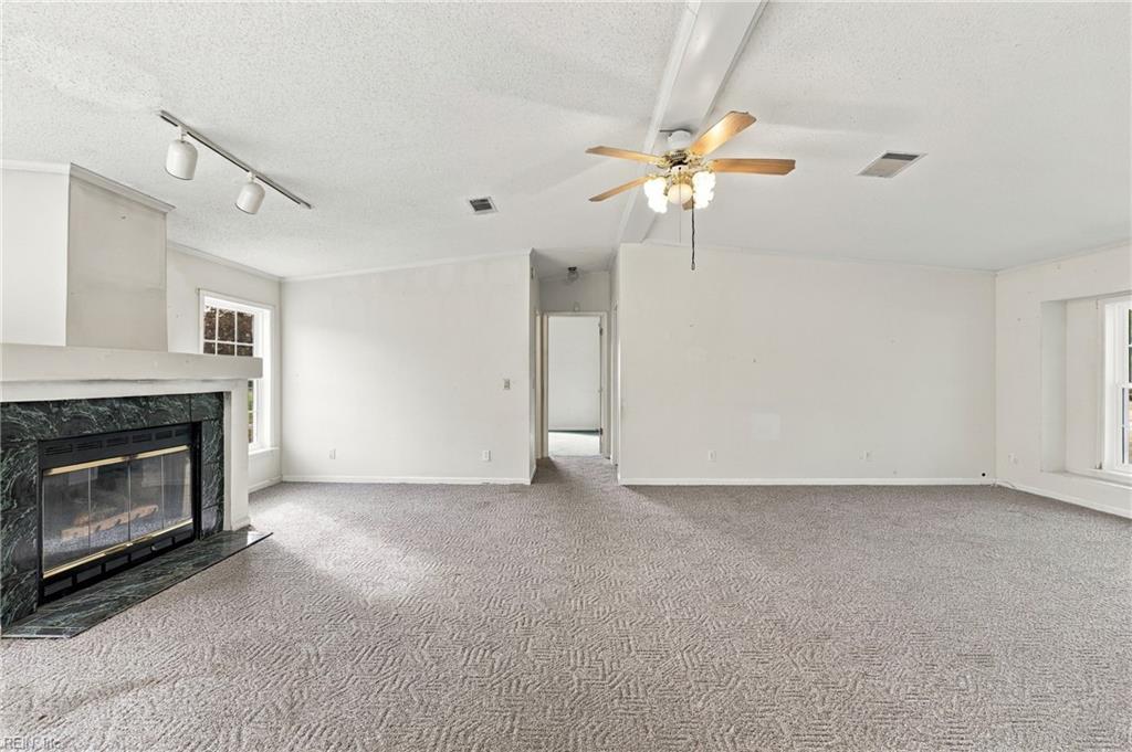419 Daniels Rd Property Photo 15
