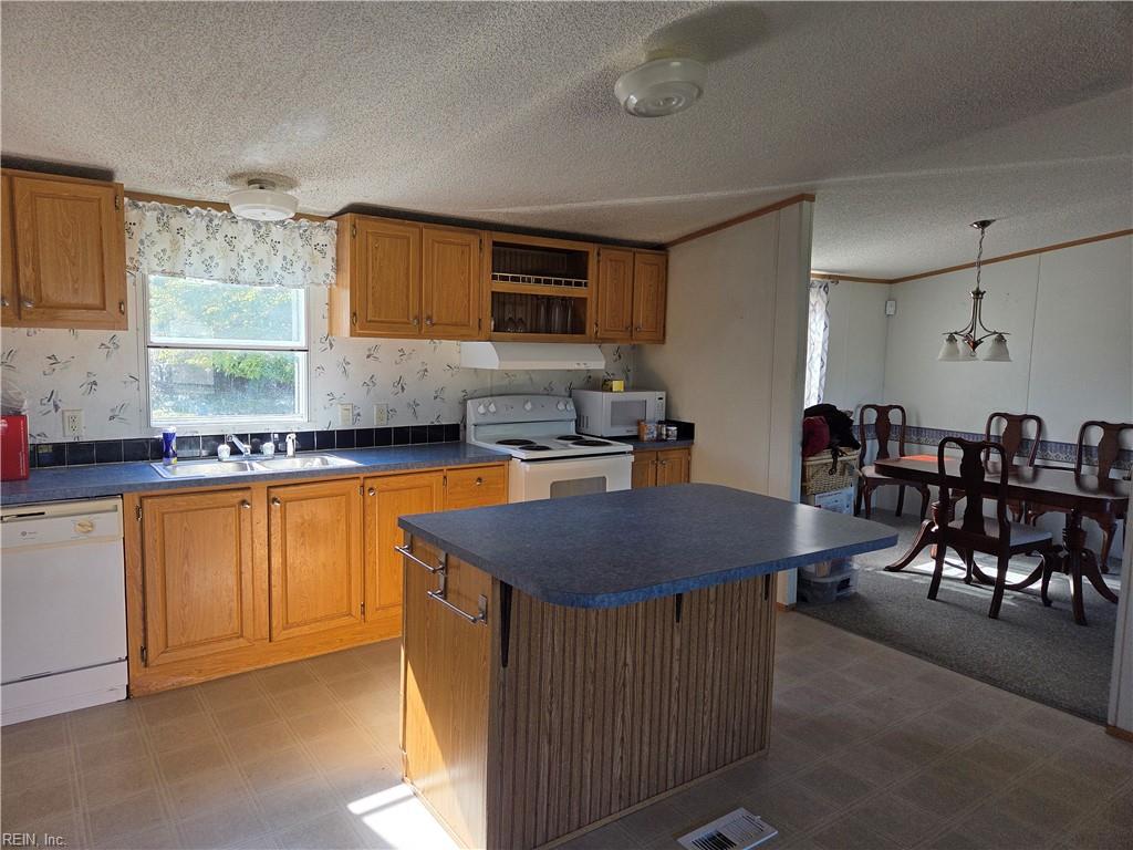 503 Railroad Ave Property Photo 7