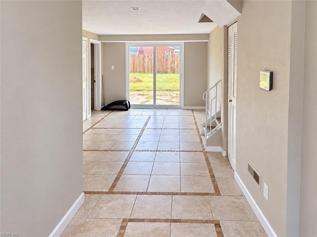 5509 Sandpiper Ln Property Photo 2