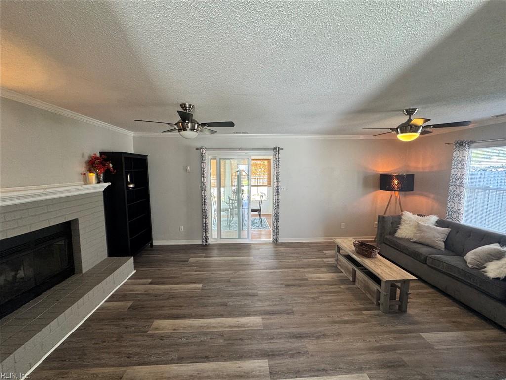 5508 Landings Crst Property Photo 4