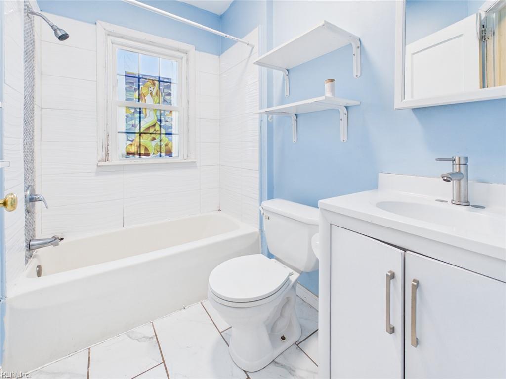 8 Clover St Property Photo 10