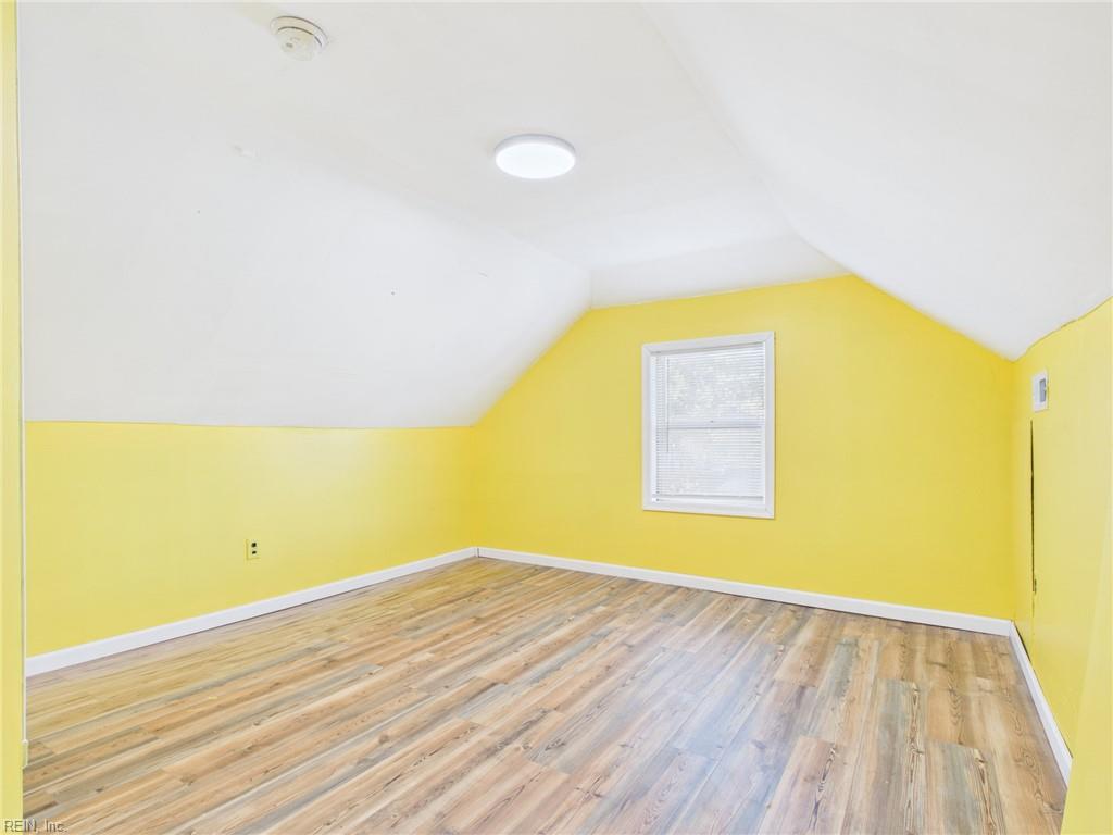 8 Clover St Property Photo 15