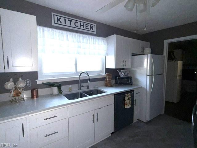 422 Barcelona Ln Property Photo 16
