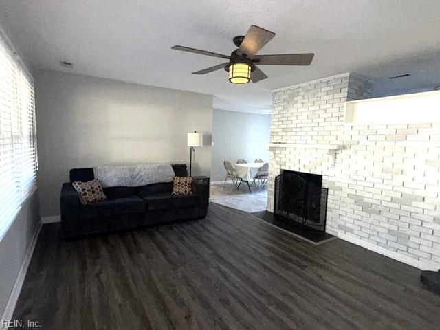 422 Barcelona Ln Property Photo 21