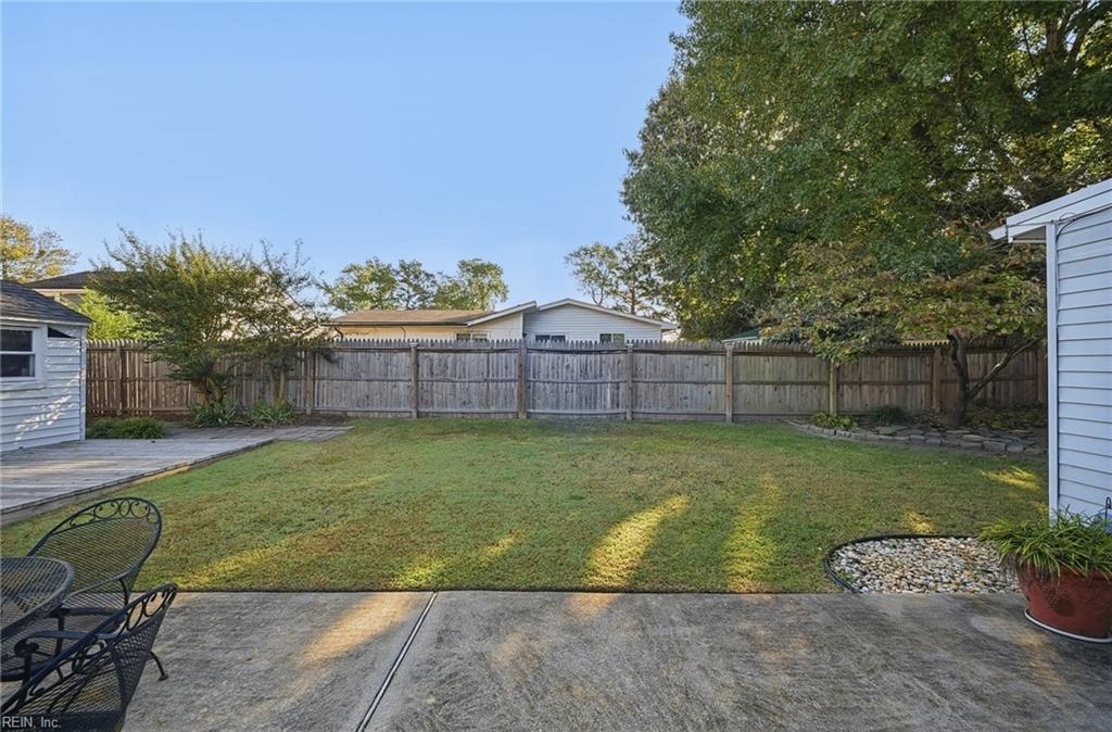 422 Barcelona Ln Property Photo 36