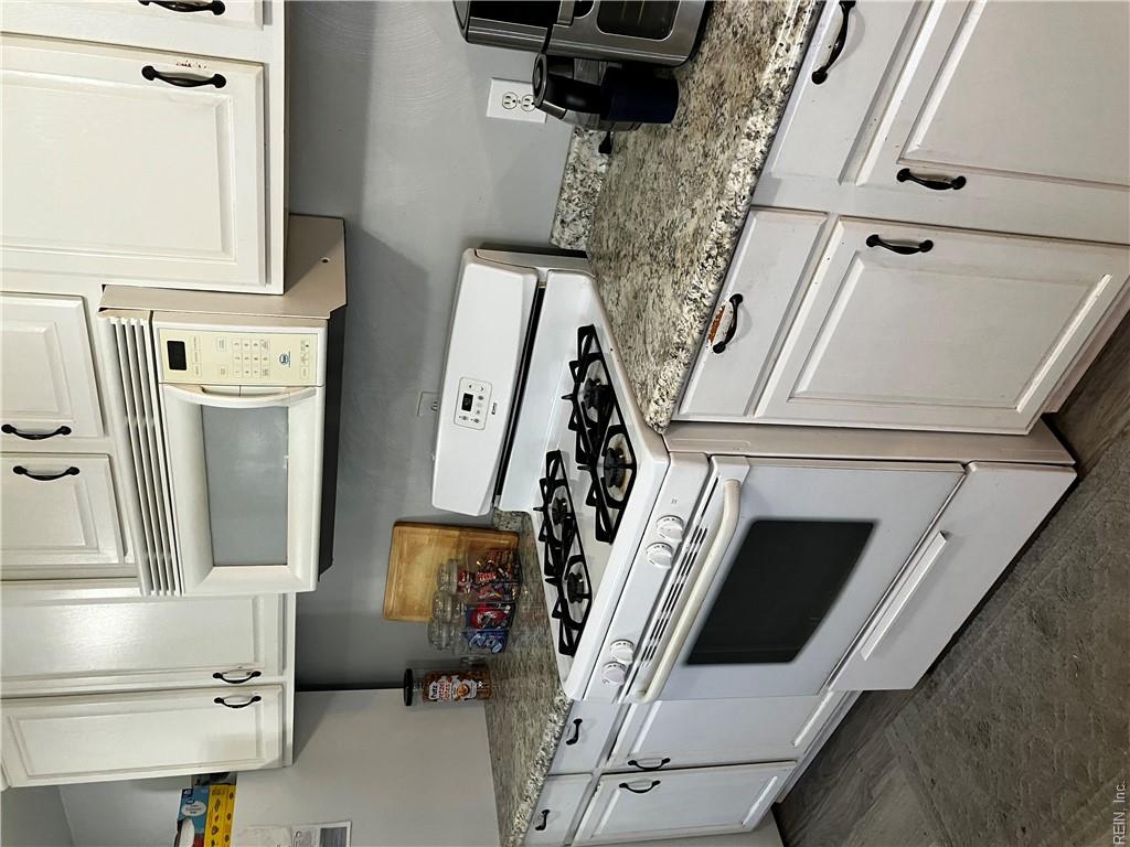 516 Austin St Property Photo 12