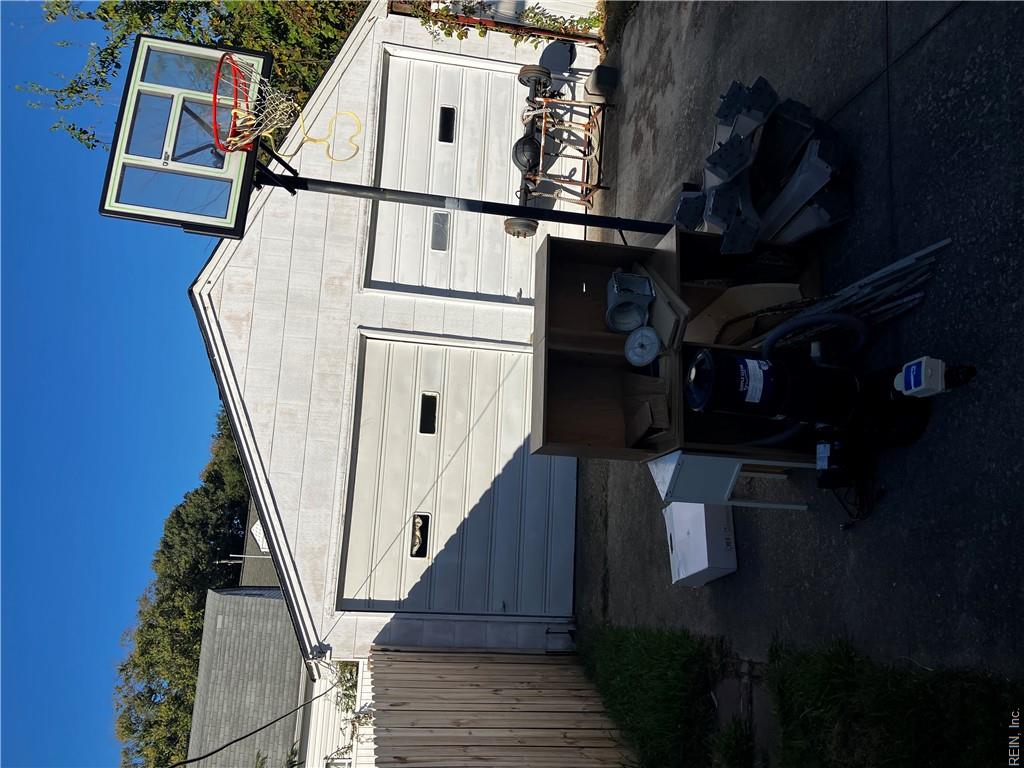 516 Austin St Property Photo 15