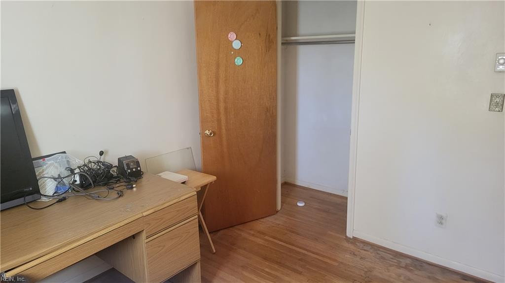 2921 Hilton Ave Property Photo 11