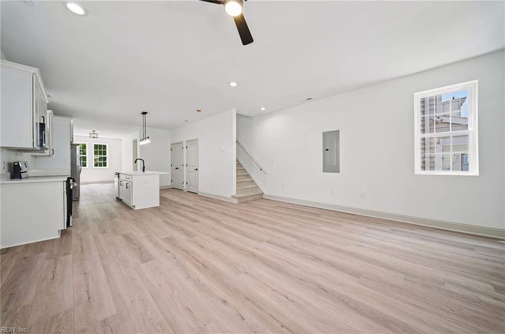 855 Lexington St Property Photo 6