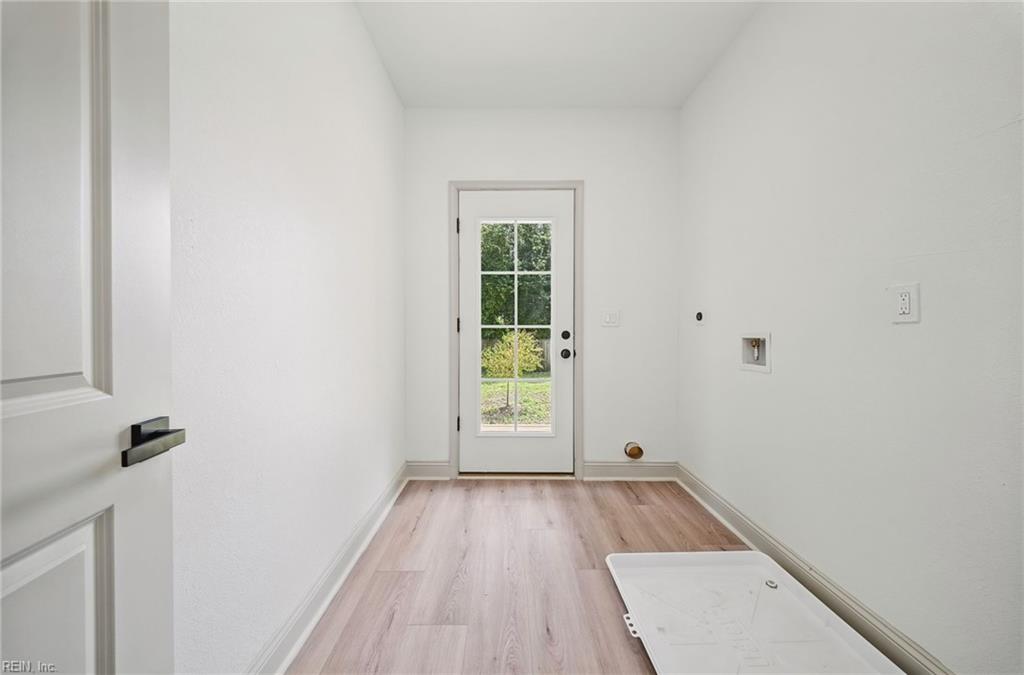 855 Lexington St Property Photo 20