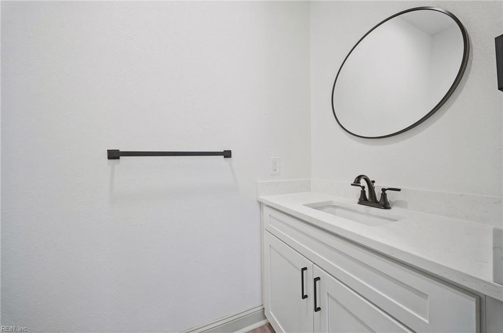855 Lexington St Property Photo 24