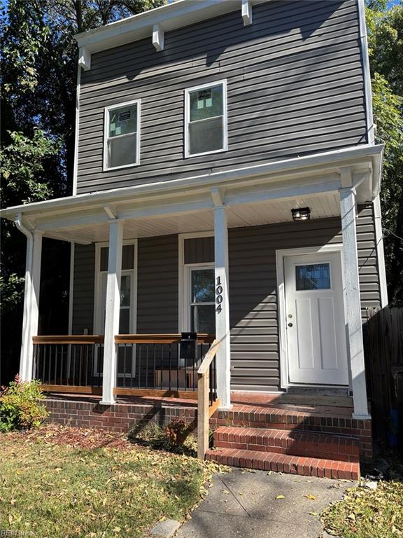 1004 Barney ST Property Photo 1