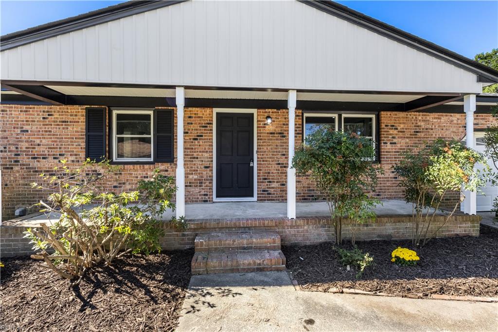 24 Lee Ave Property Photo 3