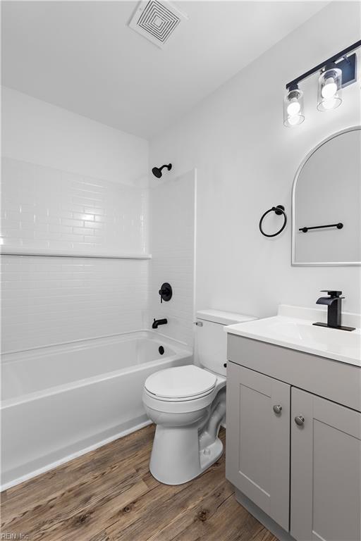 24 Lee Ave Property Photo 13