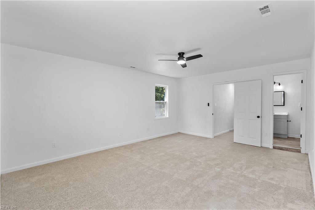 24 Lee Ave Property Photo 21