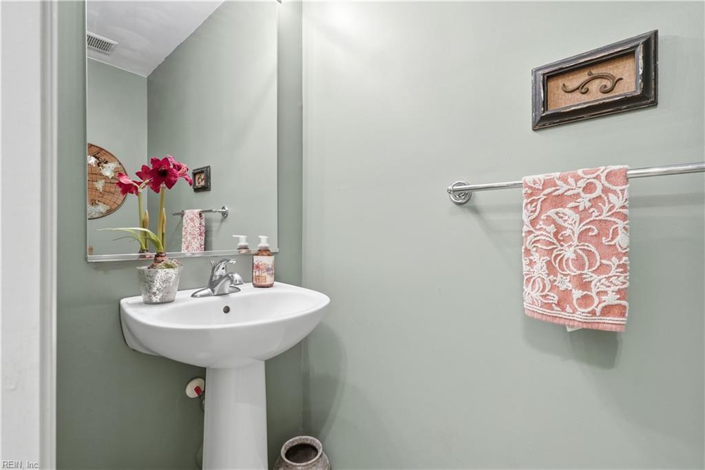 3230 Duke Of Glouchester Dr Property Photo 19