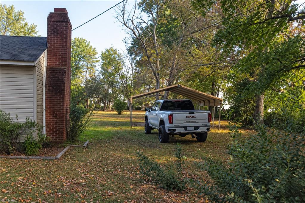 1153 Waters Rd Property Photo 3