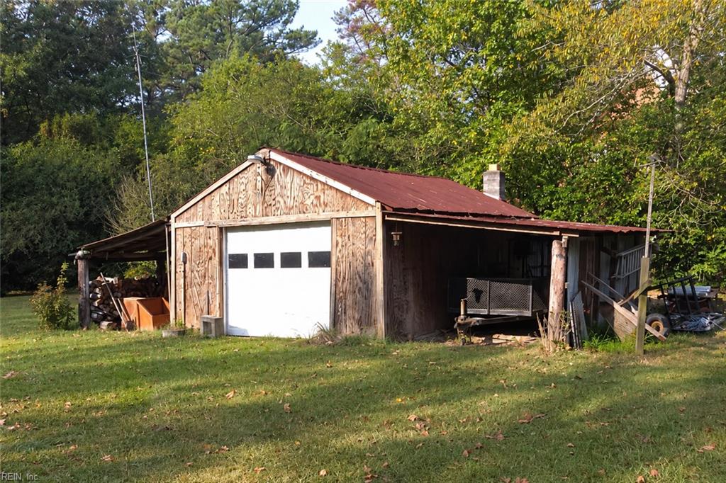 1153 Waters Rd Property Photo 5