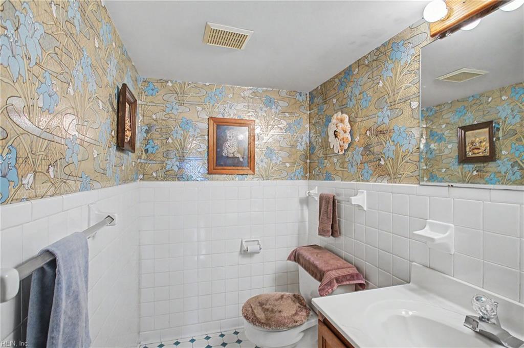 498 Healey Dr Property Photo 24