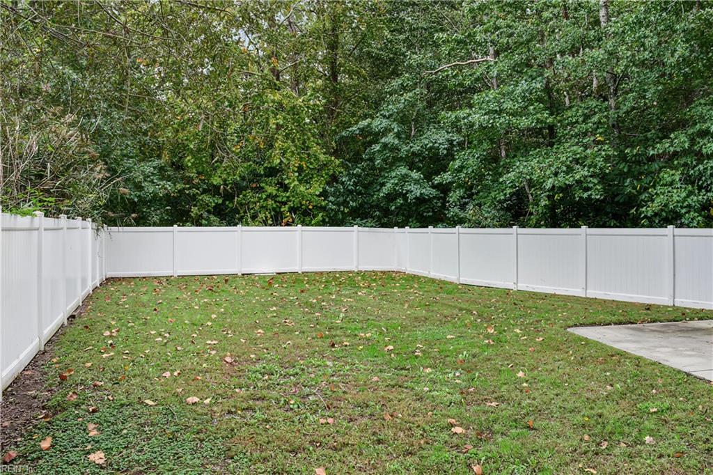 816 Stacey Pl Property Photo 9