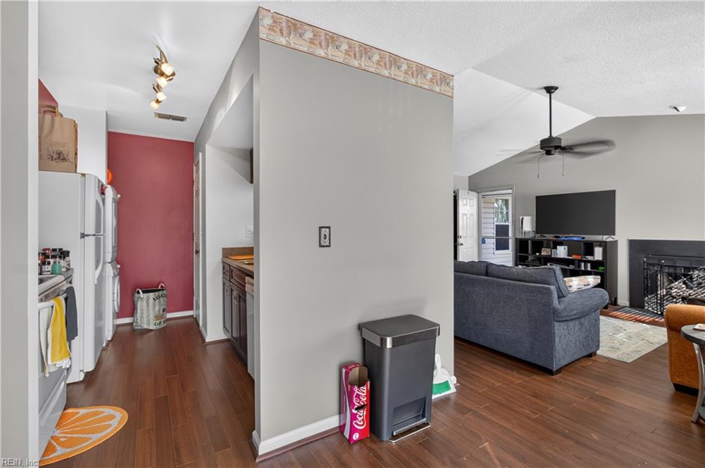 4207 Beasley Ct Property Photo 5