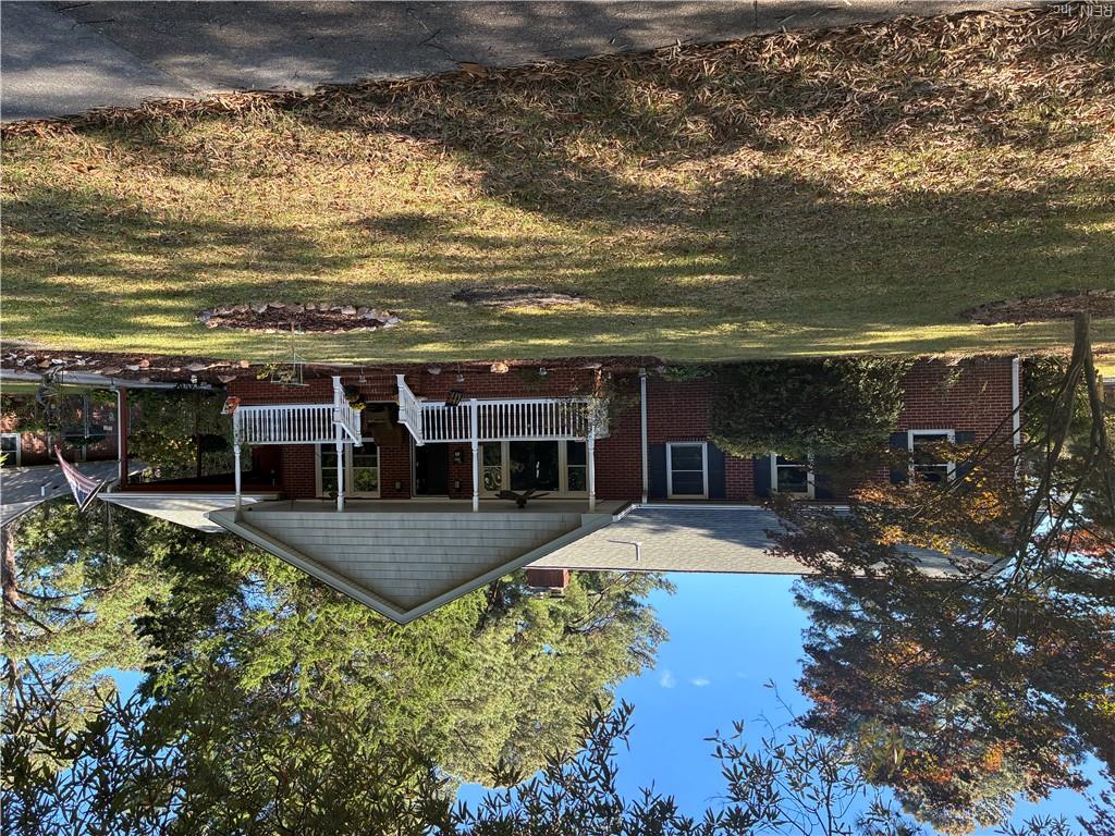 471 Suburban Pw Property Photo 1