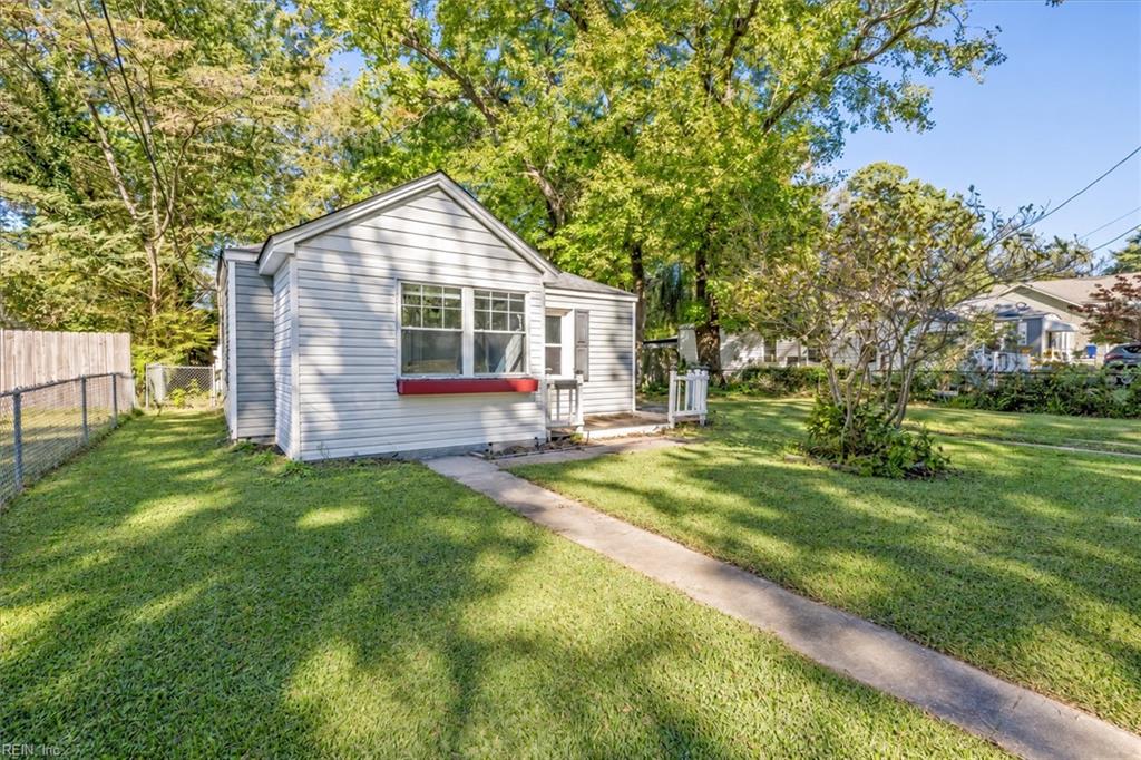 21 Pollux CIR E Property Photo 1