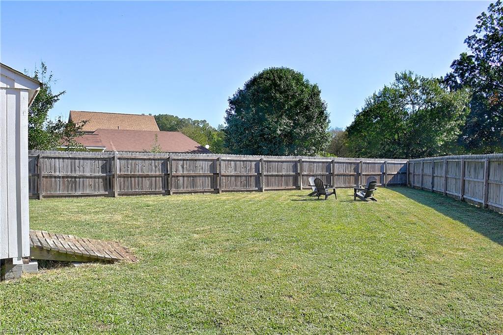 471 San Roman Dr Property Photo 41