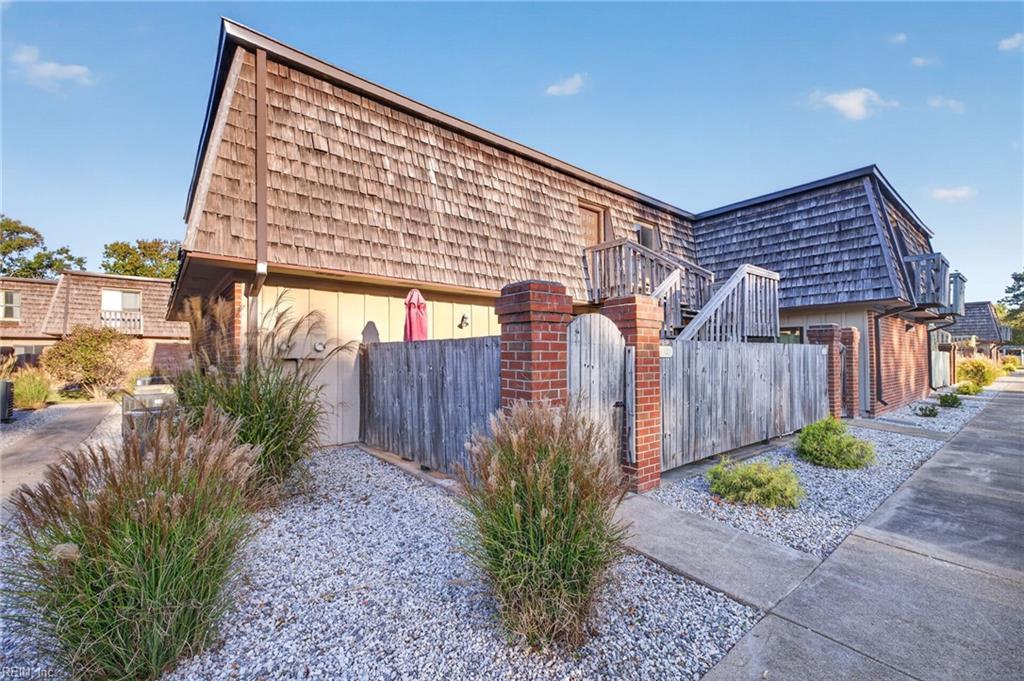 127 Sawgrass Bnd Property Photo 1