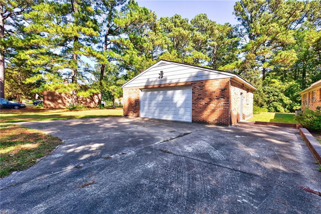 20175 Cherry Grove Rd N Property Photo 22