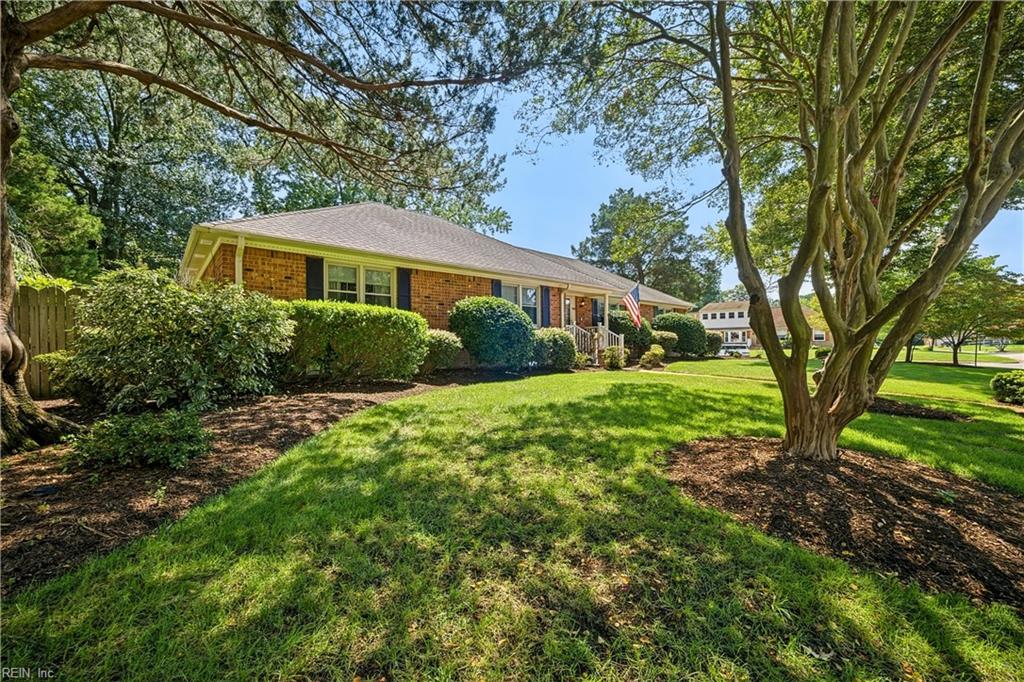 940 Amesbury Rd Property Photo 2