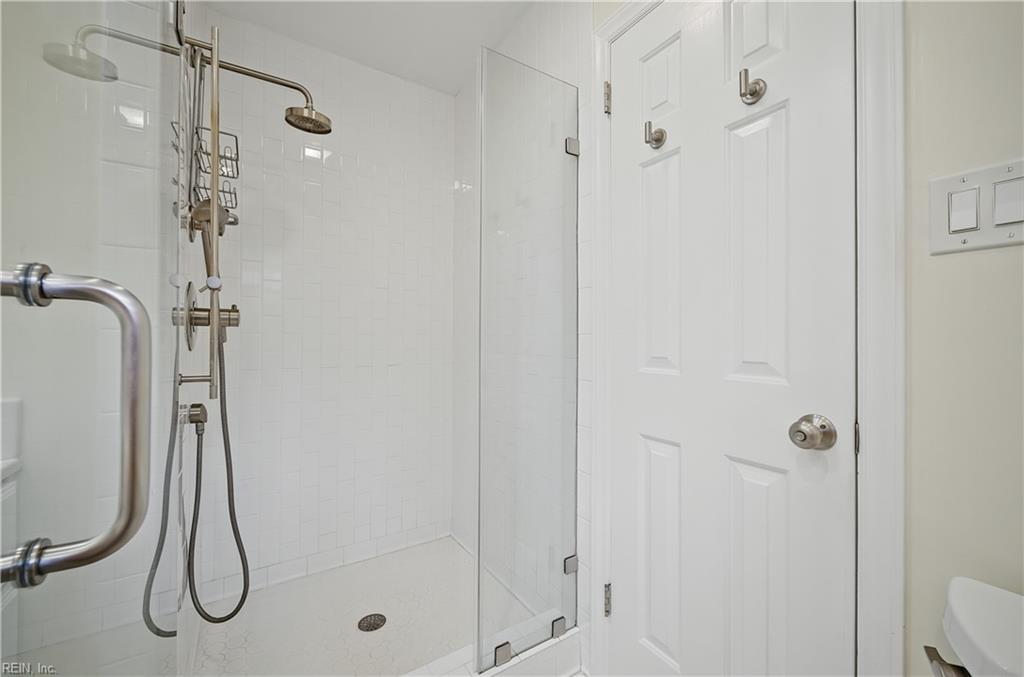 940 Amesbury Rd Property Photo 30
