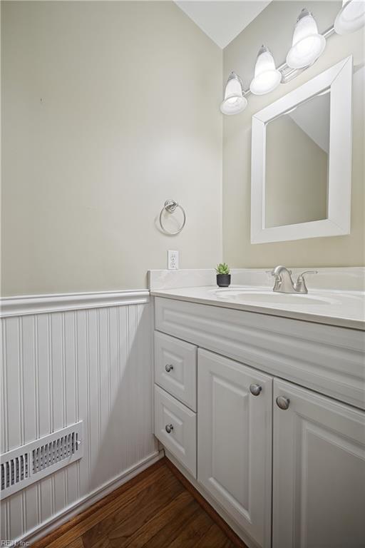 940 Amesbury Rd Property Photo 41