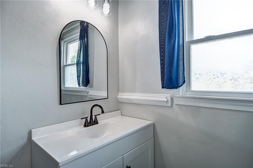 4833 Rosecroft St Property Photo 32