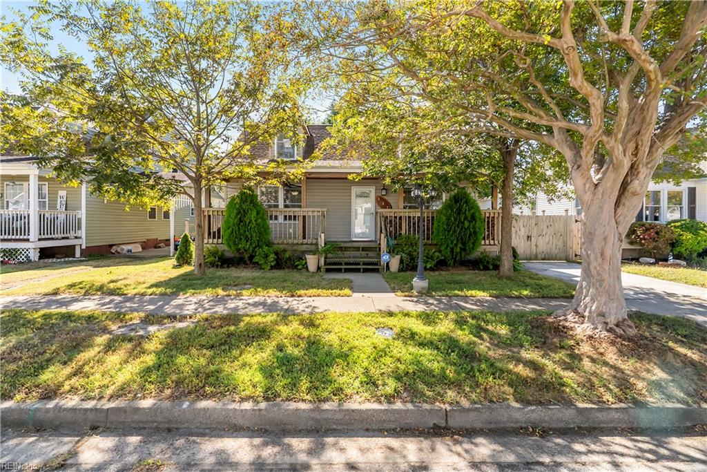 317 Lorengo Ave E Property Photo 2