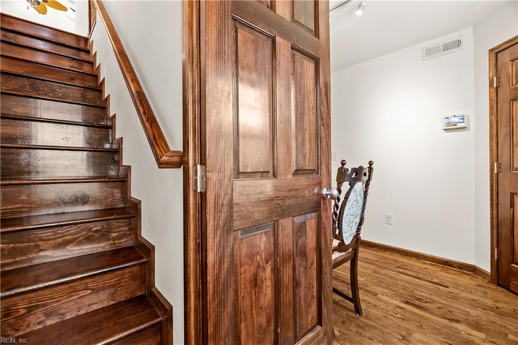 317 Lorengo Ave E Property Photo 22