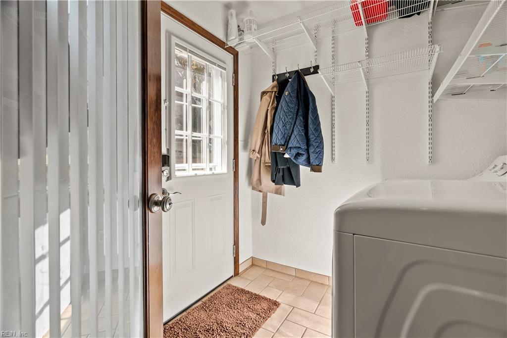 317 Lorengo Ave E Property Photo 33