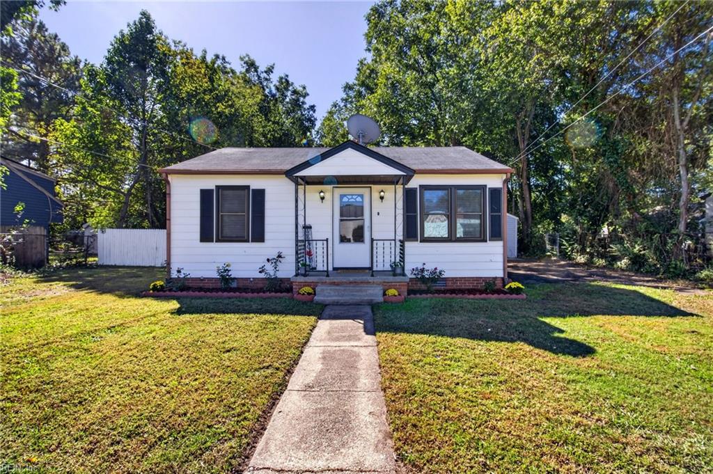 712 Summers PL Property Photo 1