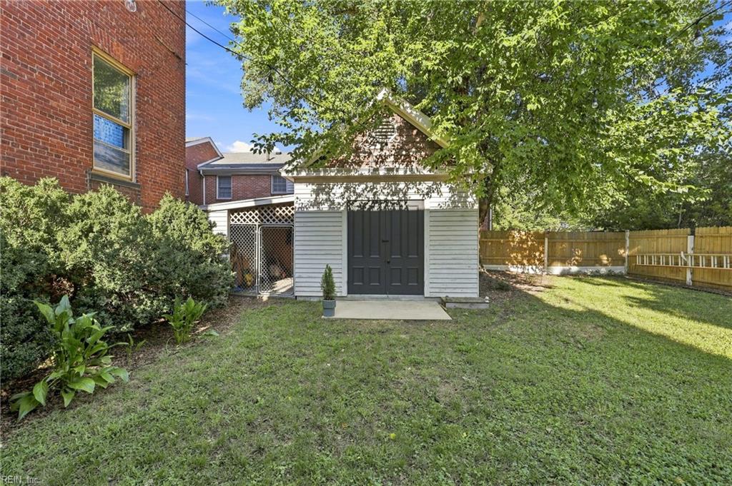 361 Court St Property Photo 41