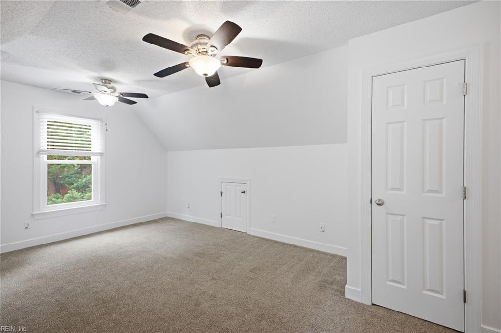 100 Spinnaker Run Ln Property Photo 28