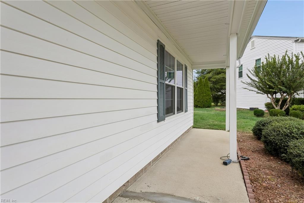 2 Great Lakes Dr Property Photo 4