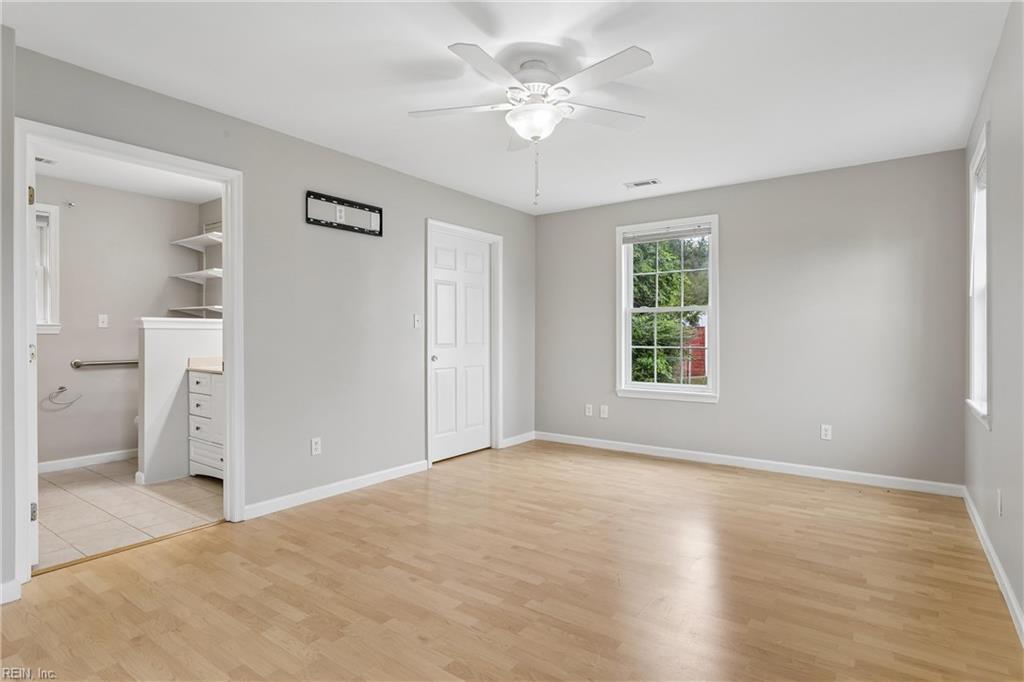 2 Great Lakes Dr Property Photo 11