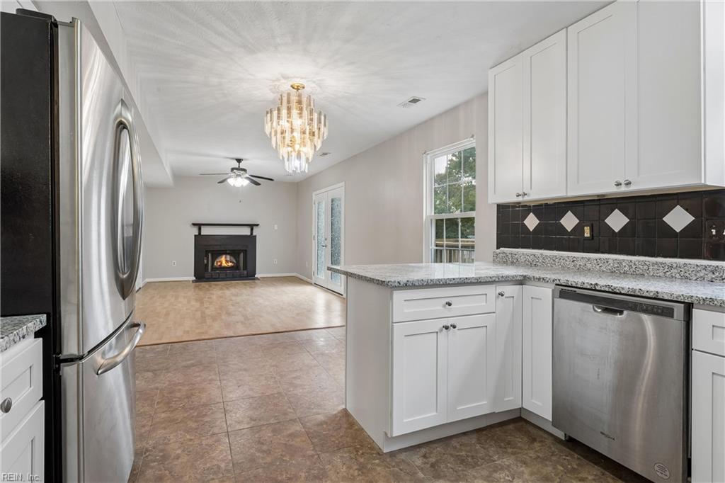 2 Great Lakes Dr Property Photo 17