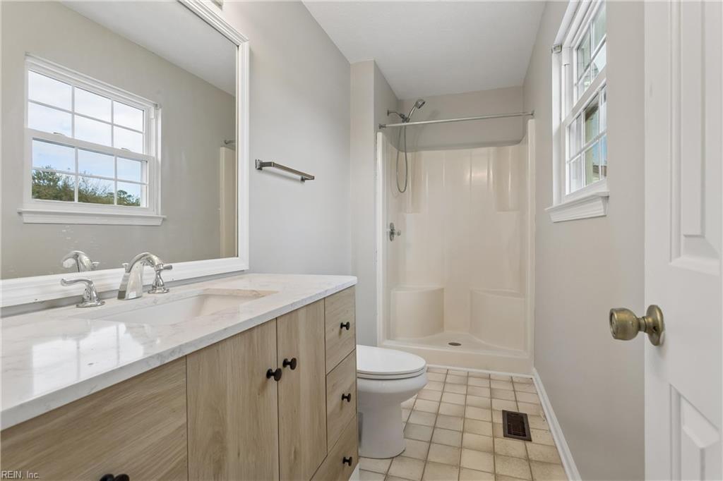2 Great Lakes Dr Property Photo 38