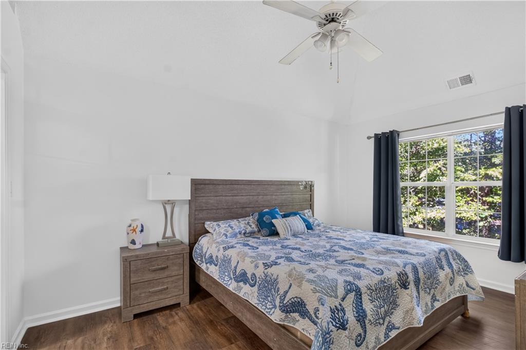 322 Gainsborough Sq Property Photo 19