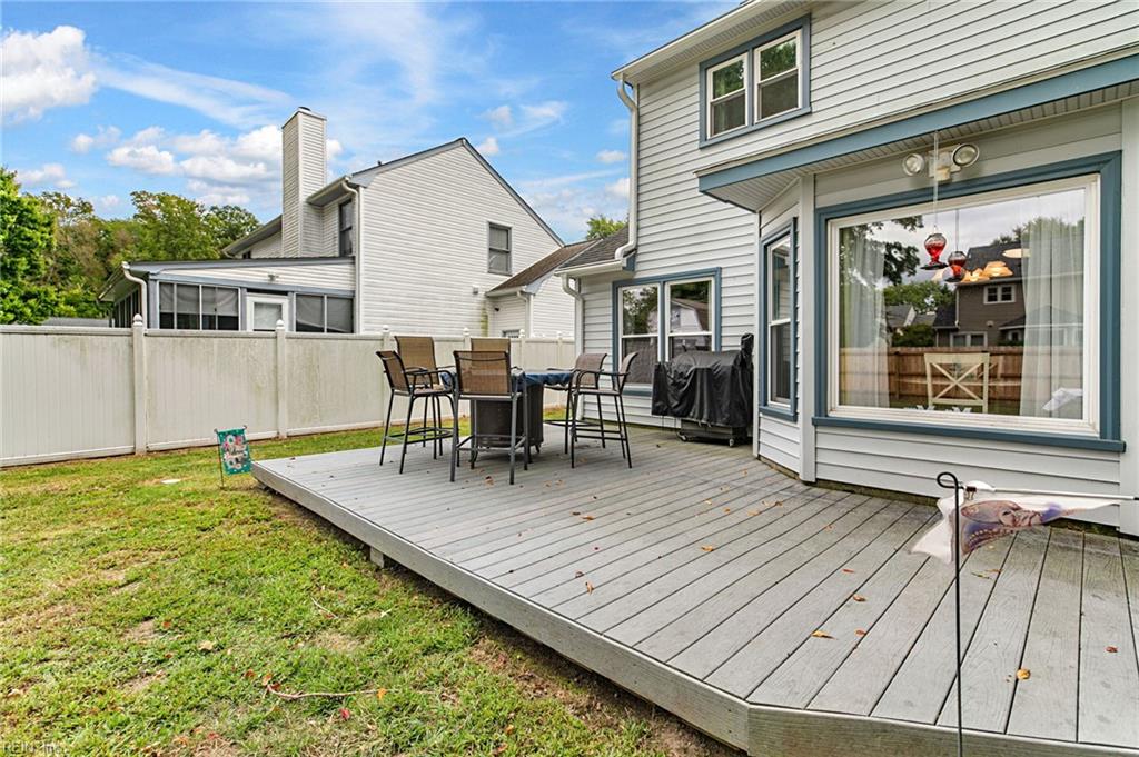4 Paquette Ct Property Photo 3